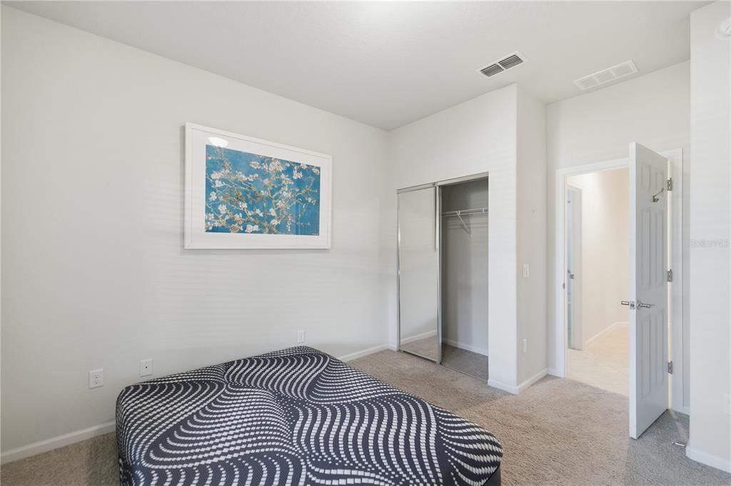 待售: $365,000 (3 贝兹, 2 浴室, 2122 平方英尺)