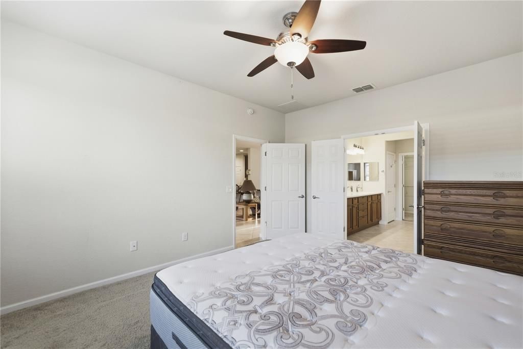 待售: $365,000 (3 贝兹, 2 浴室, 2122 平方英尺)