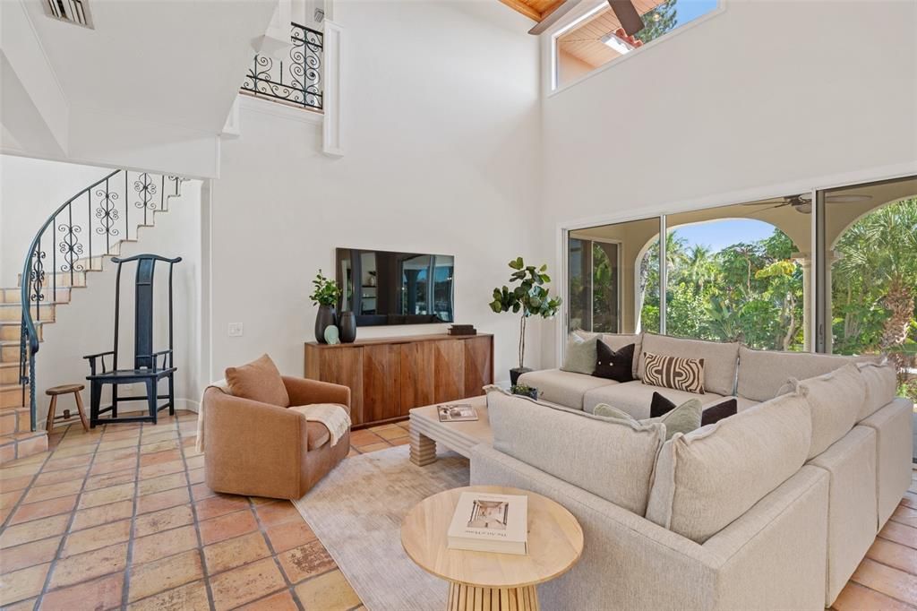 En Venta: $2,750,000 (4 camas, 3 baños, 3232 Pies cuadrados)