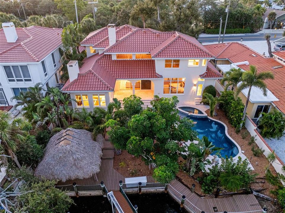 En Venta: $2,750,000 (4 camas, 3 baños, 3232 Pies cuadrados)