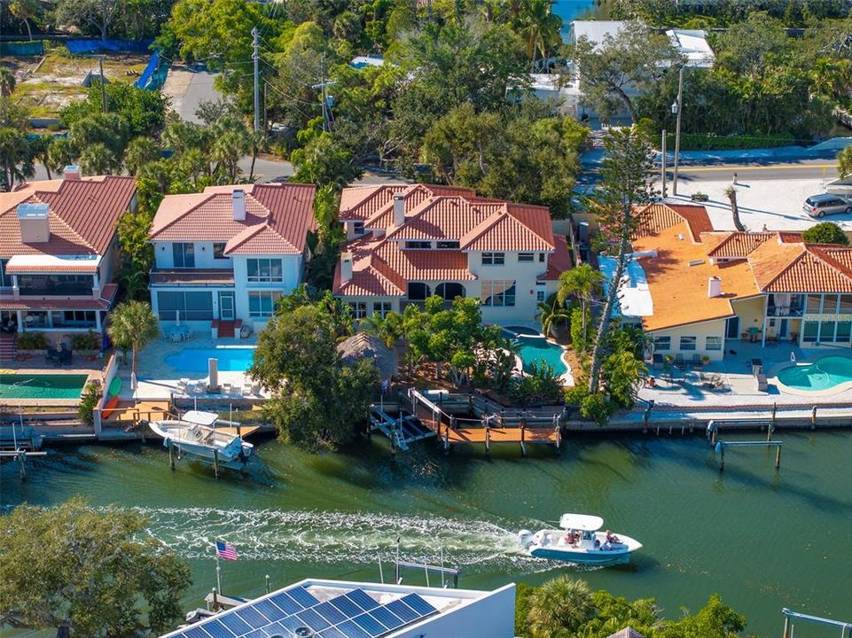 En Venta: $2,750,000 (4 camas, 3 baños, 3232 Pies cuadrados)