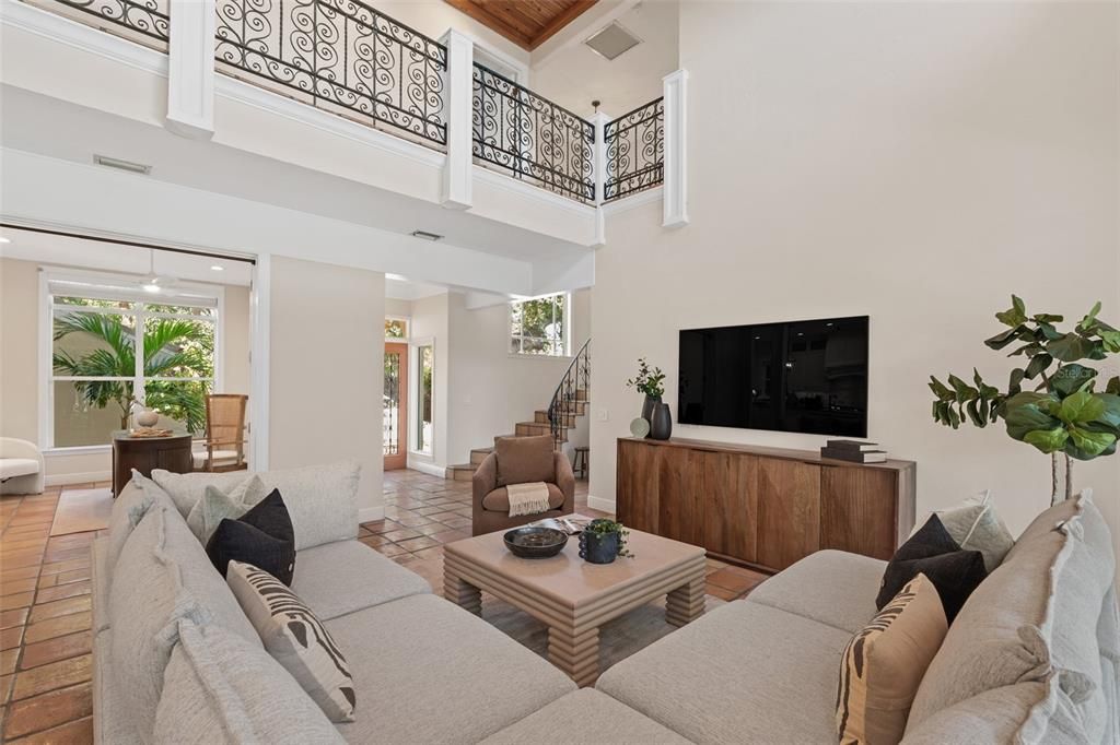 En Venta: $2,750,000 (4 camas, 3 baños, 3232 Pies cuadrados)