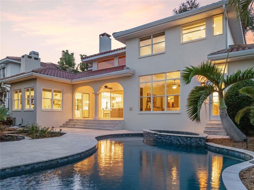 En Venta: $2,750,000 (4 camas, 3 baños, 3232 Pies cuadrados)