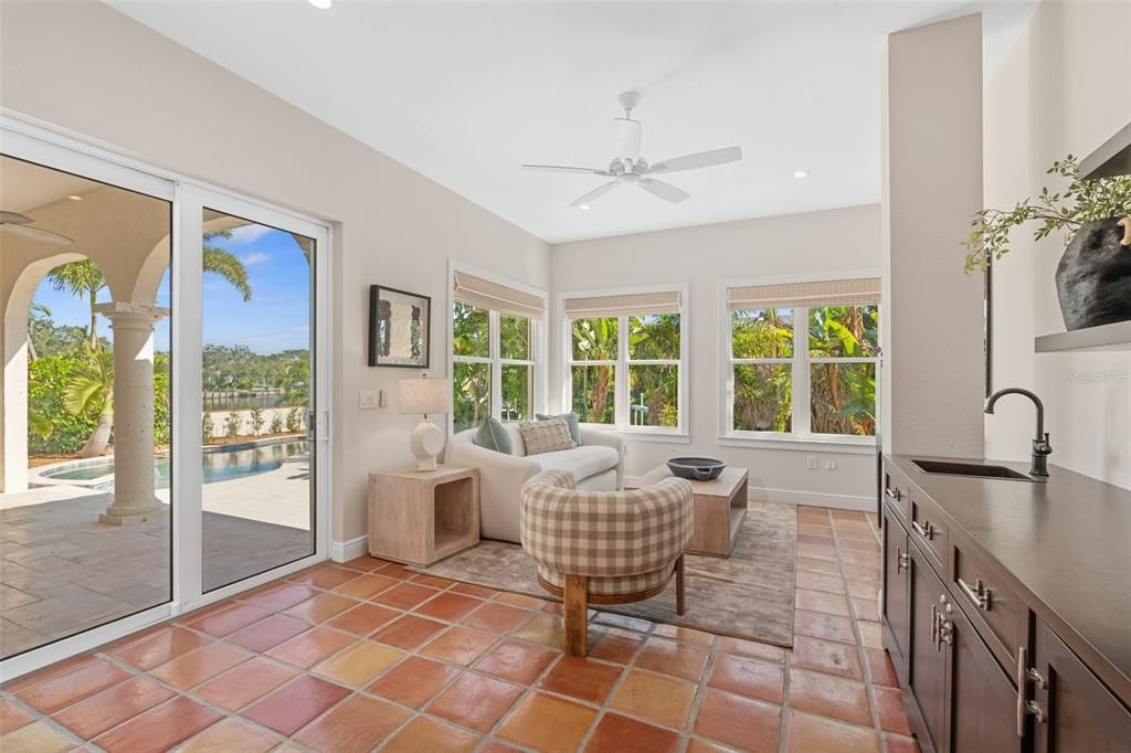 En Venta: $2,750,000 (4 camas, 3 baños, 3232 Pies cuadrados)