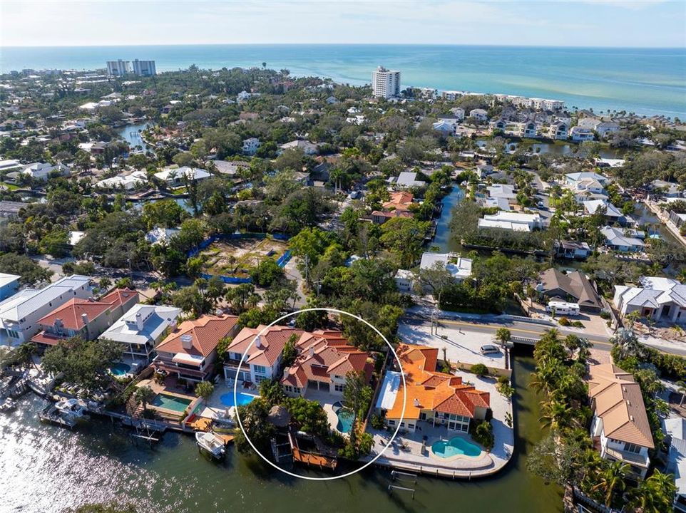 En Venta: $2,750,000 (4 camas, 3 baños, 3232 Pies cuadrados)