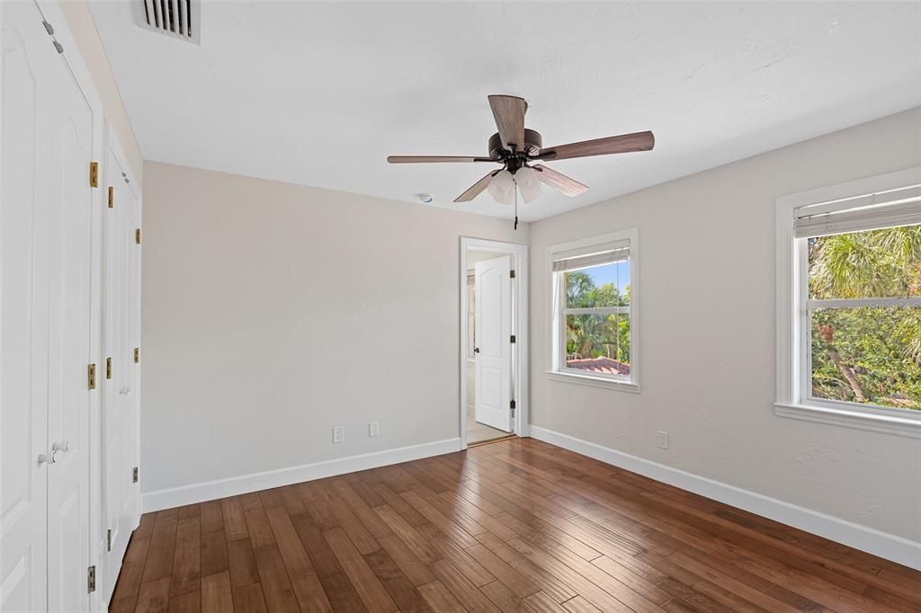 En Venta: $2,750,000 (4 camas, 3 baños, 3232 Pies cuadrados)