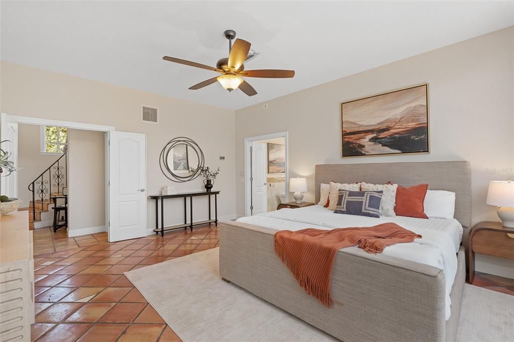 En Venta: $2,750,000 (4 camas, 3 baños, 3232 Pies cuadrados)