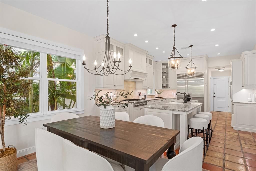 En Venta: $2,750,000 (4 camas, 3 baños, 3232 Pies cuadrados)