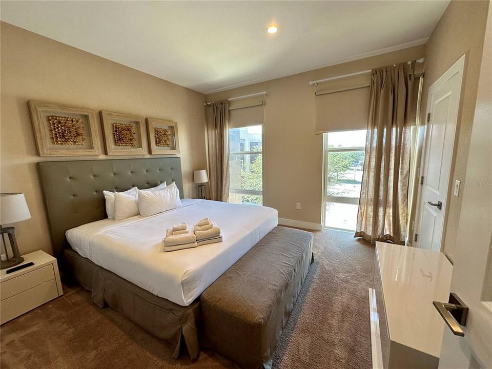 For Sale: $445,000 (3 beds, 3 baths, 2268 Square Feet)