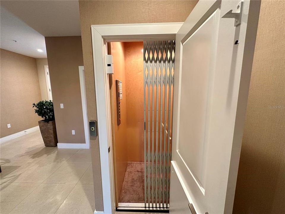 For Sale: $445,000 (3 beds, 3 baths, 2268 Square Feet)