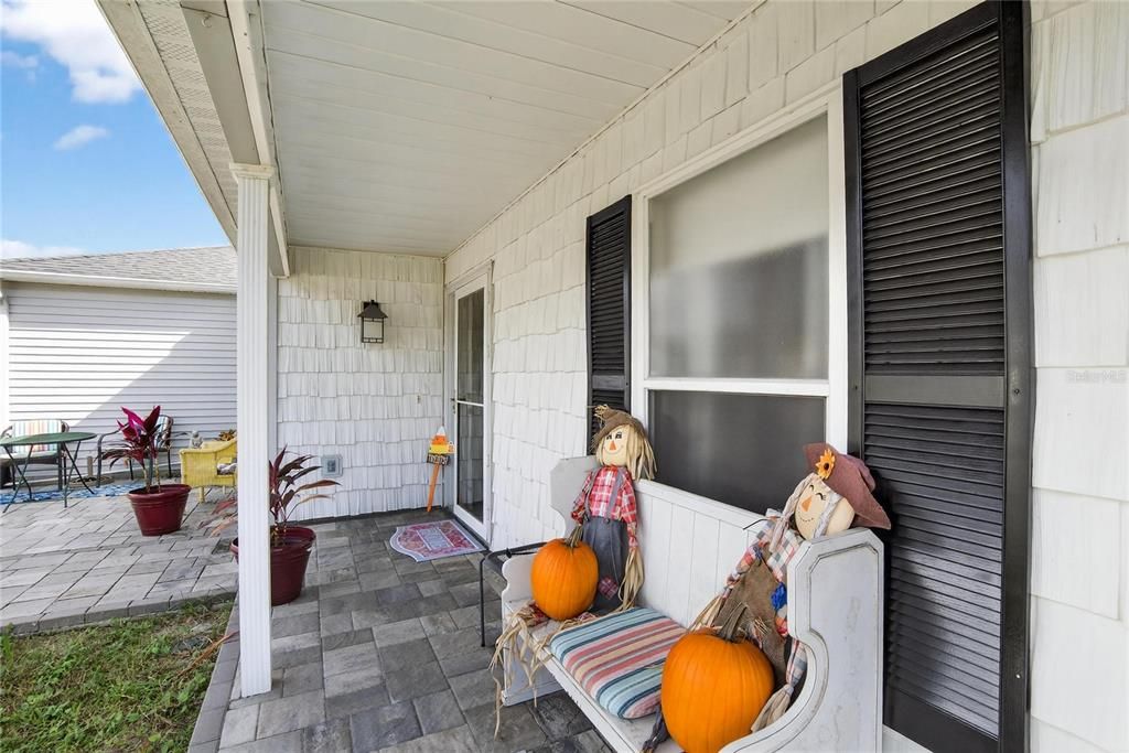 Active With Contract: $285,000 (2 beds, 2 baths, 1496 Square Feet)