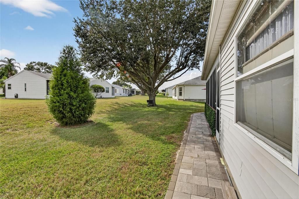 Active With Contract: $285,000 (2 beds, 2 baths, 1496 Square Feet)