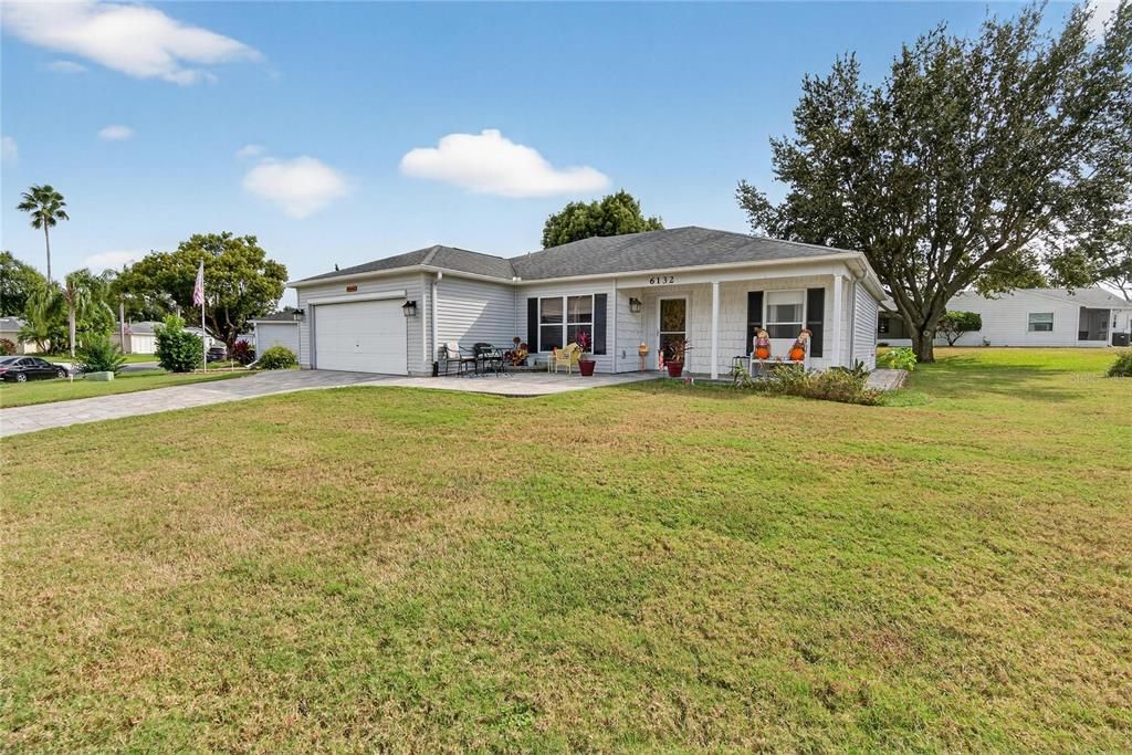 Active With Contract: $285,000 (2 beds, 2 baths, 1496 Square Feet)