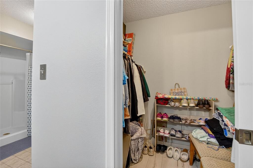 Active With Contract: $285,000 (2 beds, 2 baths, 1496 Square Feet)