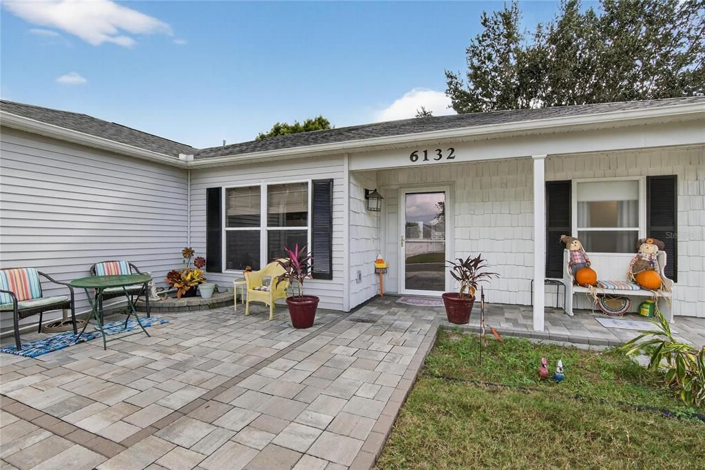 Active With Contract: $285,000 (2 beds, 2 baths, 1496 Square Feet)