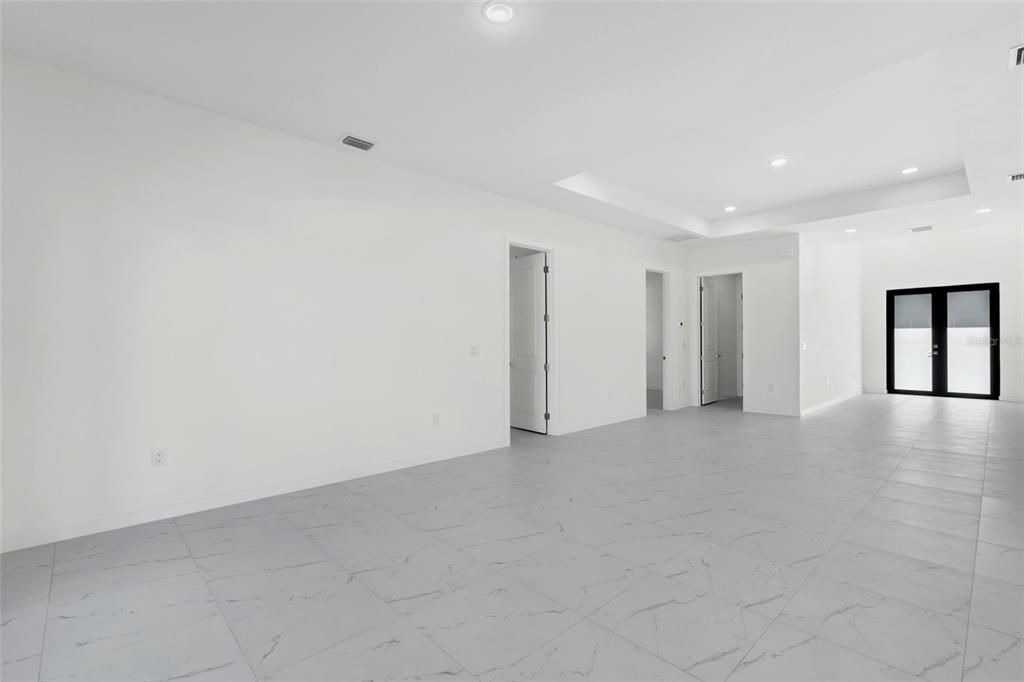 For Sale: $396,000 (4 beds, 3 baths, 1904 Square Feet)