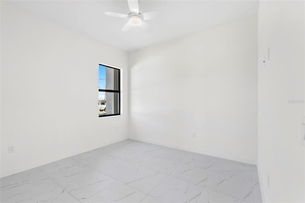 For Sale: $396,000 (4 beds, 3 baths, 1904 Square Feet)