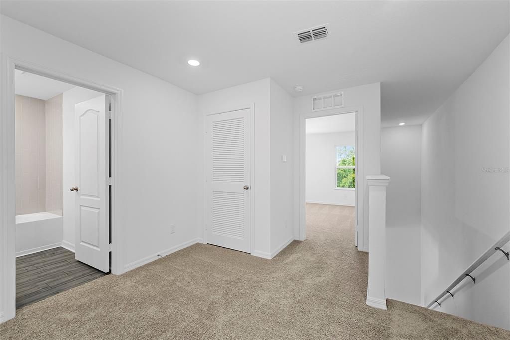 Active With Contract: $272,900 (3 beds, 2 baths, 1795 Square Feet)