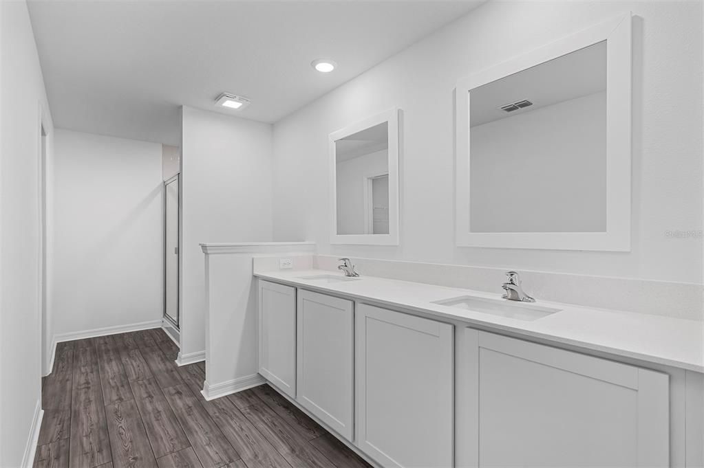 Active With Contract: $272,900 (3 beds, 2 baths, 1795 Square Feet)