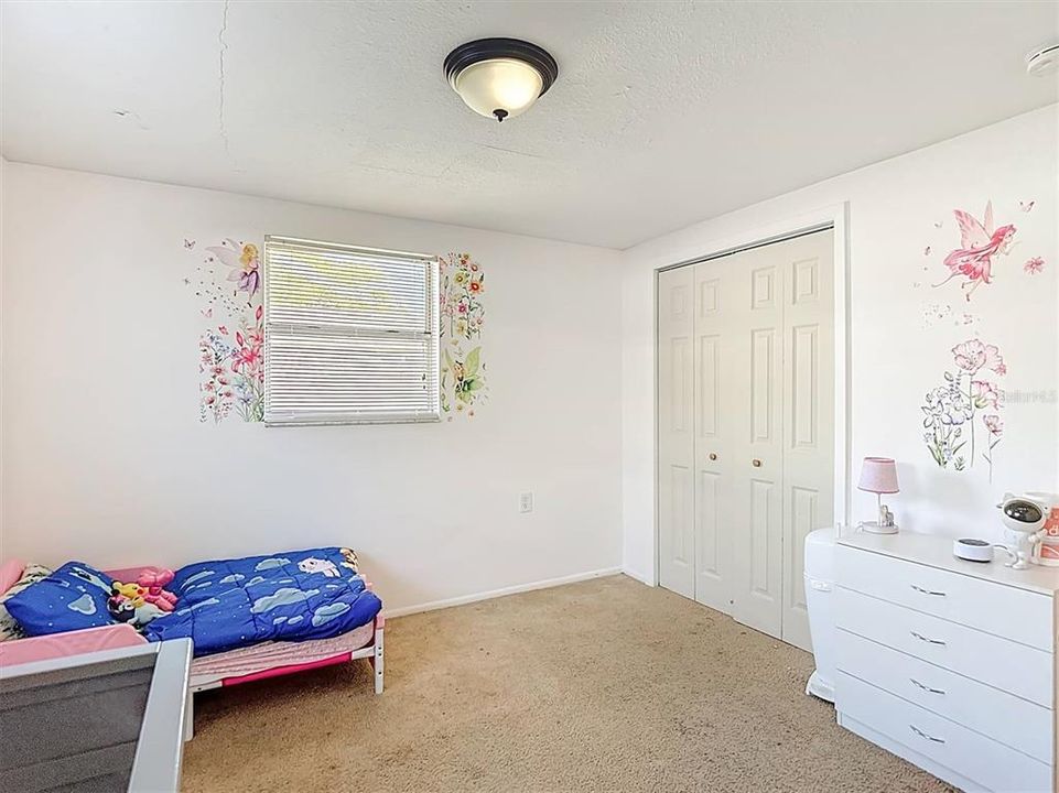 For Sale: $220,000 (3 beds, 1 baths, 1051 Square Feet)