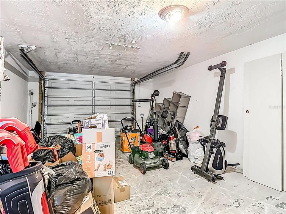 For Sale: $220,000 (3 beds, 1 baths, 1051 Square Feet)