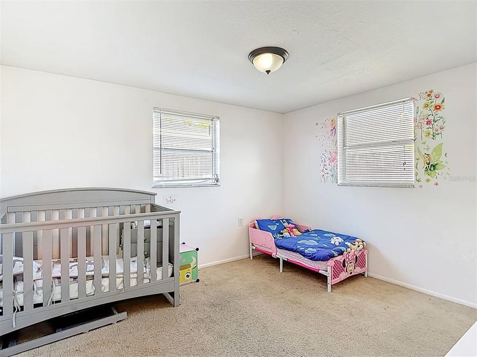 For Sale: $220,000 (3 beds, 1 baths, 1051 Square Feet)