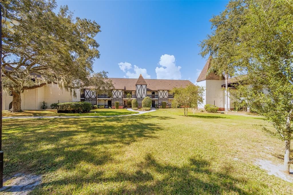 Recently Rented: $1,200 (1 beds, 1 baths, 550 Square Feet)