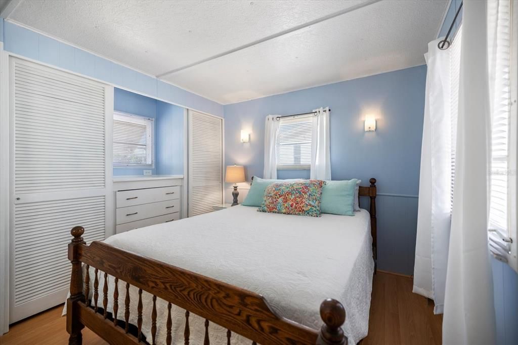 For Sale: $179,900 (2 beds, 1 baths, 624 Square Feet)