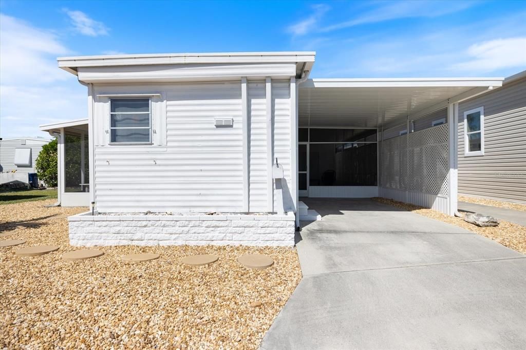 For Sale: $179,900 (2 beds, 1 baths, 624 Square Feet)