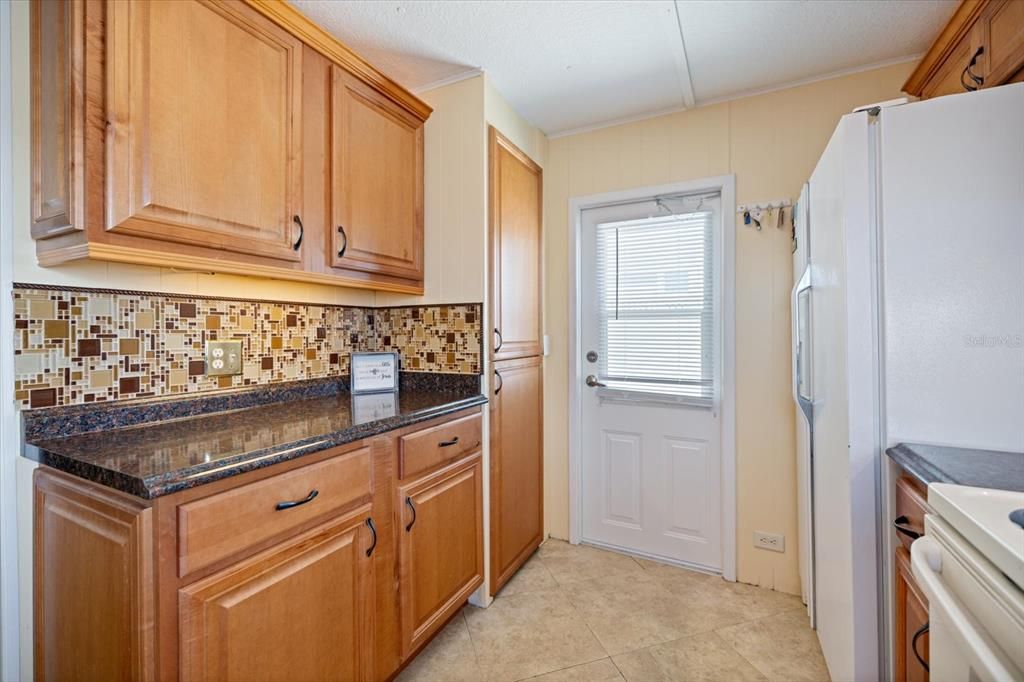 For Sale: $179,900 (2 beds, 1 baths, 624 Square Feet)