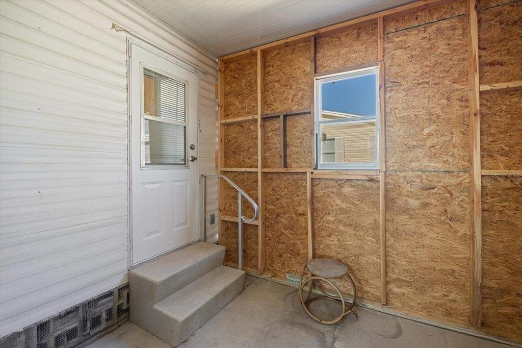 For Sale: $179,900 (2 beds, 1 baths, 624 Square Feet)