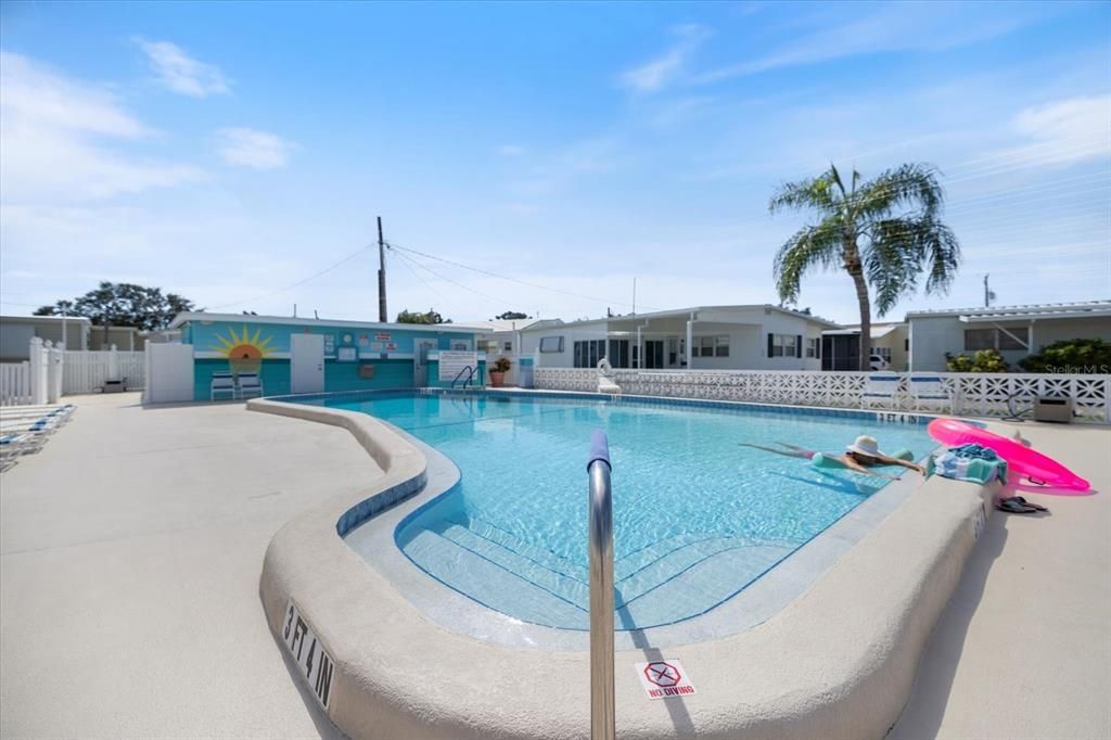 For Sale: $179,900 (2 beds, 1 baths, 624 Square Feet)