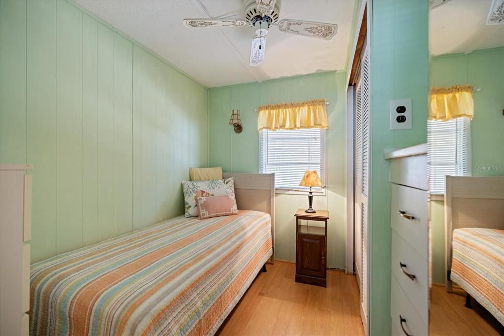 For Sale: $179,900 (2 beds, 1 baths, 624 Square Feet)