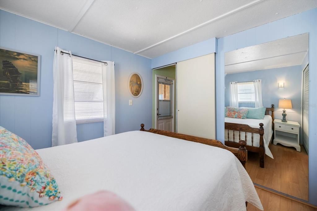 For Sale: $179,900 (2 beds, 1 baths, 624 Square Feet)