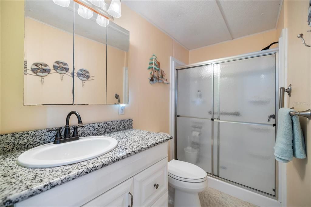 For Sale: $179,900 (2 beds, 1 baths, 624 Square Feet)