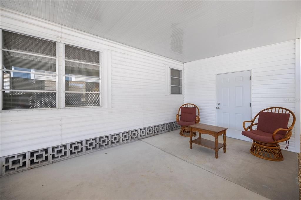 For Sale: $179,900 (2 beds, 1 baths, 624 Square Feet)