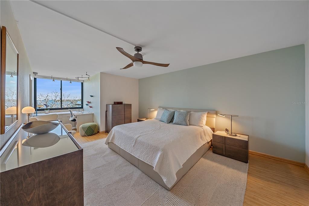 For Sale: $874,500 (2 beds, 2 baths, 1601 Square Feet)