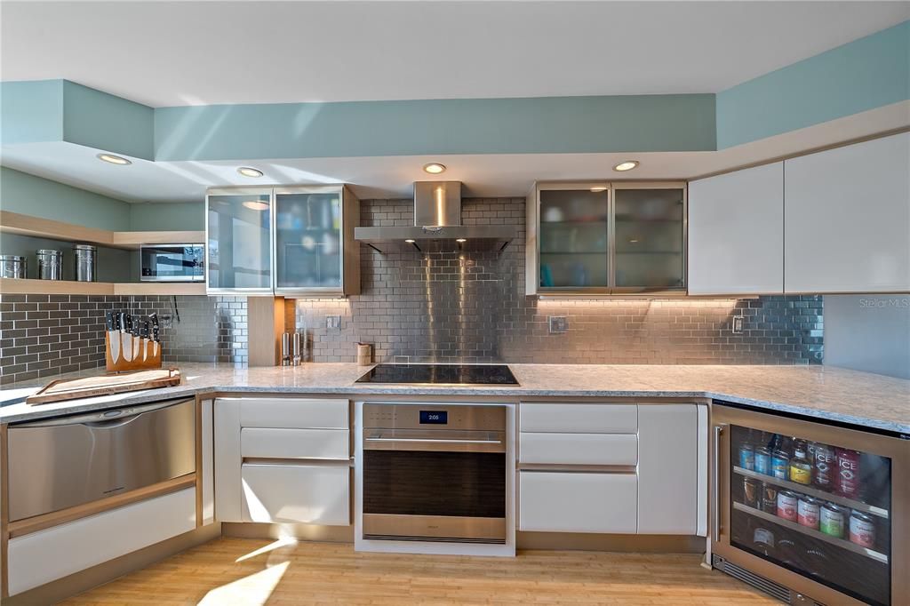 For Sale: $874,500 (2 beds, 2 baths, 1601 Square Feet)