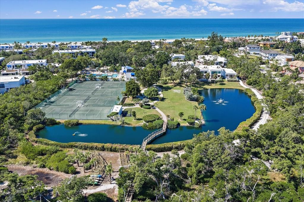 For Sale: $874,500 (2 beds, 2 baths, 1601 Square Feet)