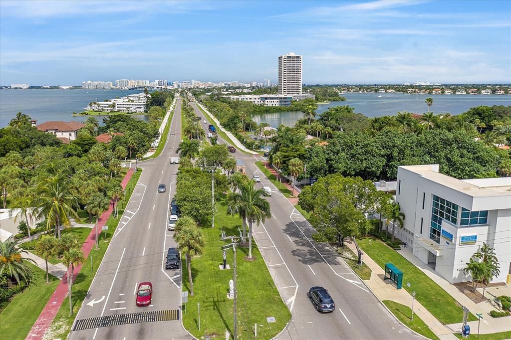 For Sale: $874,500 (2 beds, 2 baths, 1601 Square Feet)