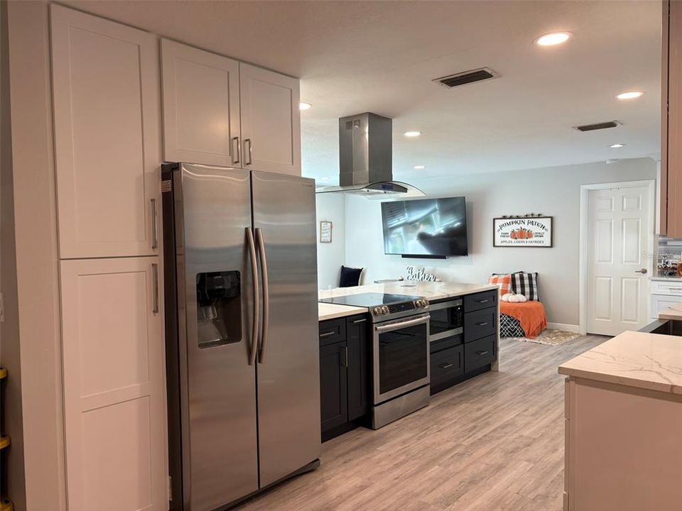 For Rent: $3,500 (3 beds, 2 baths, 1740 Square Feet)