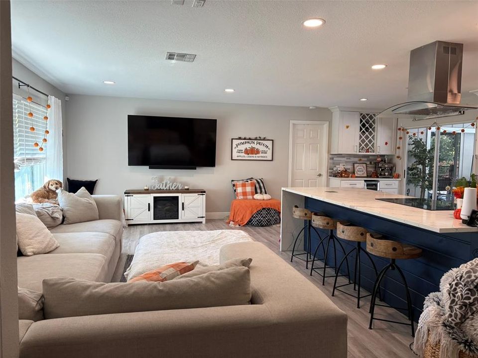 For Rent: $3,500 (3 beds, 2 baths, 1740 Square Feet)