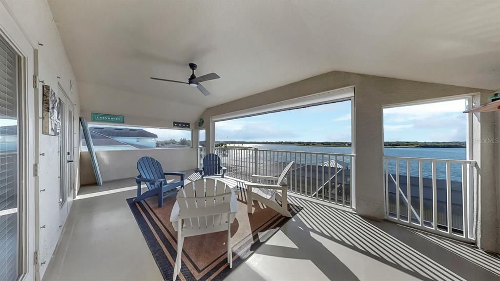 Active With Contract: $935,000 (4 beds, 4 baths, 3708 Square Feet)