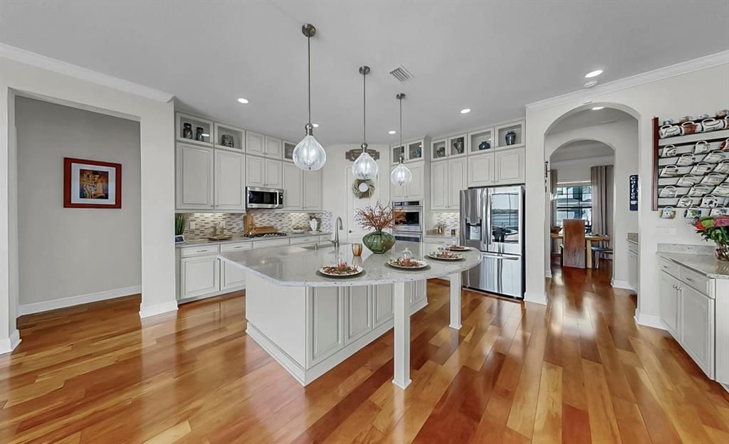 Active With Contract: $935,000 (4 beds, 4 baths, 3708 Square Feet)