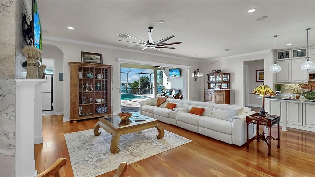 Active With Contract: $935,000 (4 beds, 4 baths, 3708 Square Feet)