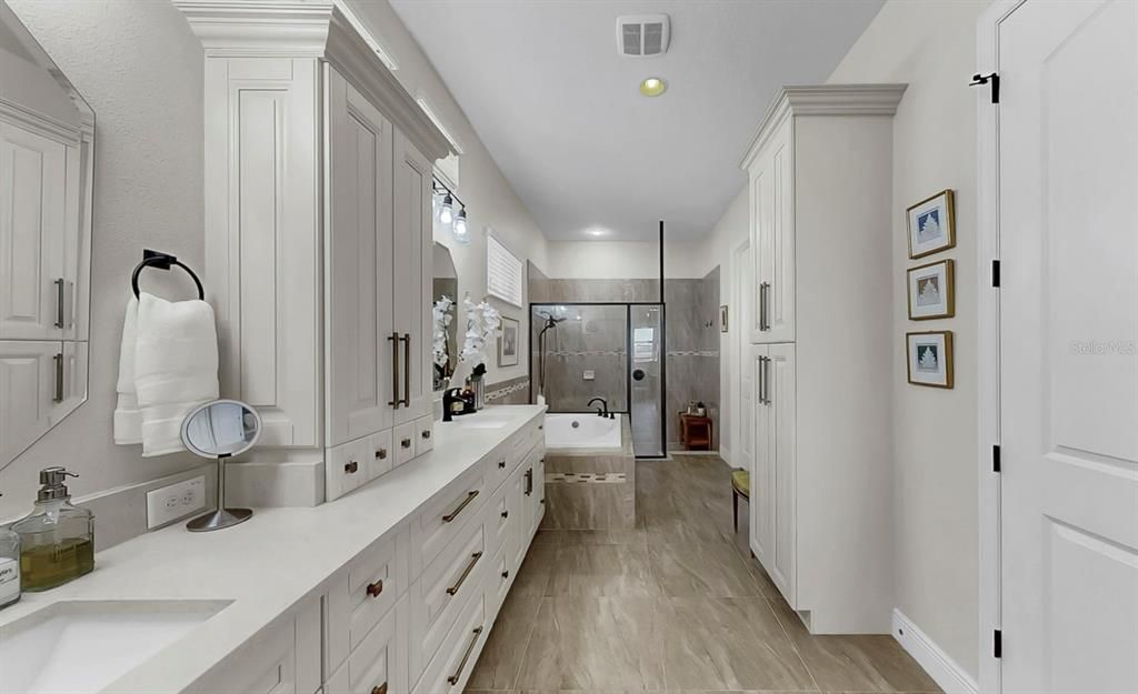 Active With Contract: $935,000 (4 beds, 4 baths, 3708 Square Feet)