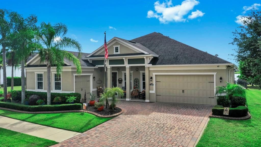 Active With Contract: $935,000 (4 beds, 4 baths, 3708 Square Feet)