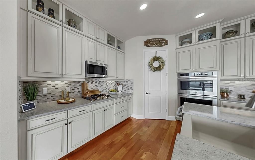 Active With Contract: $935,000 (4 beds, 4 baths, 3708 Square Feet)