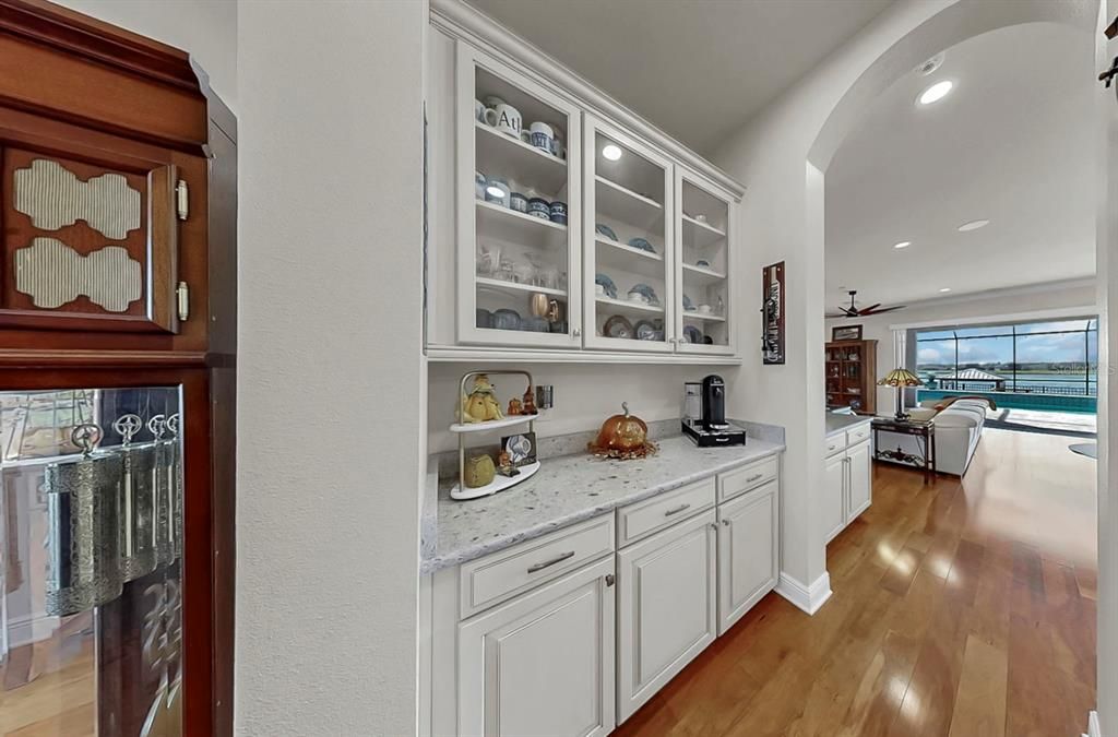 Active With Contract: $935,000 (4 beds, 4 baths, 3708 Square Feet)