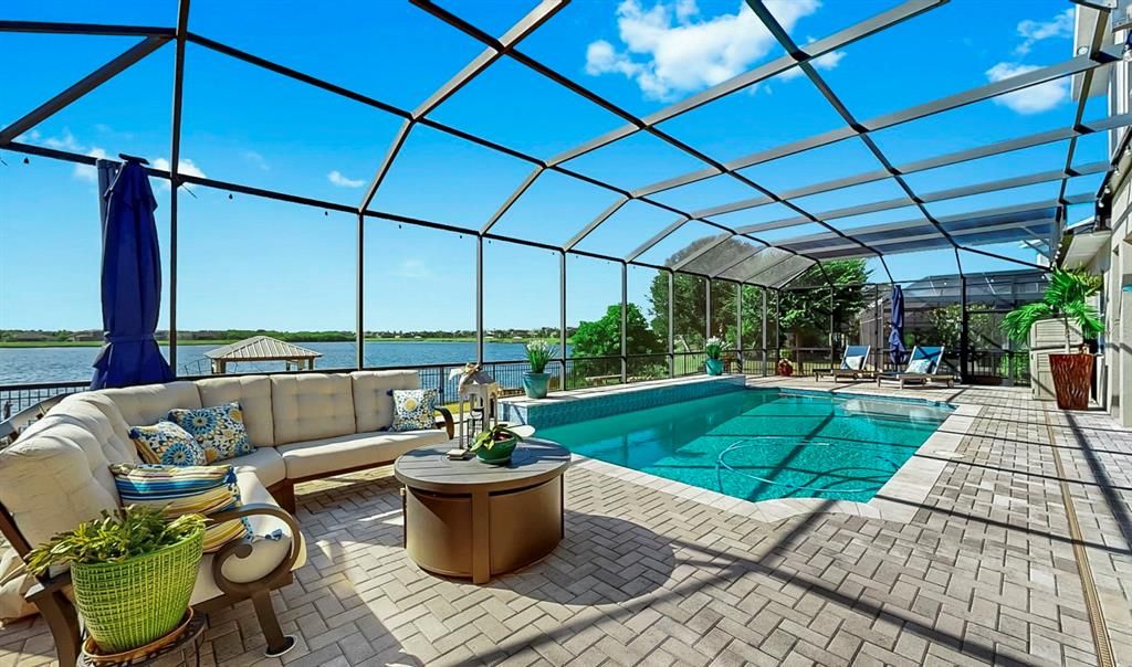 Active With Contract: $935,000 (4 beds, 4 baths, 3708 Square Feet)